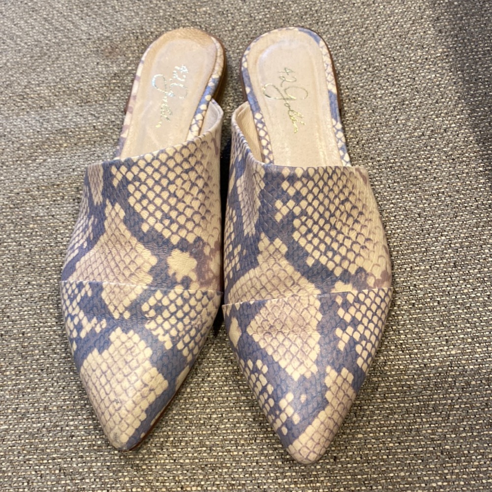 42 Gold slip on size 6.5